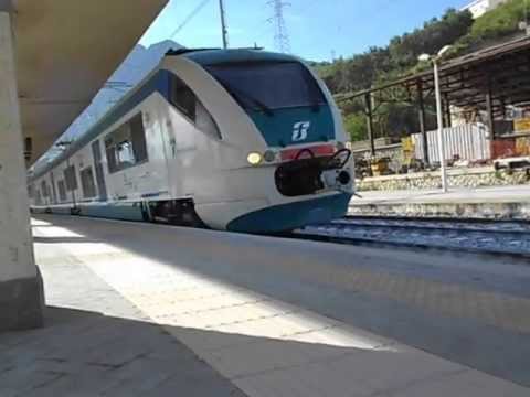Reg. 12755 in arrivo da Messina al binario 2 di Termini Imerese