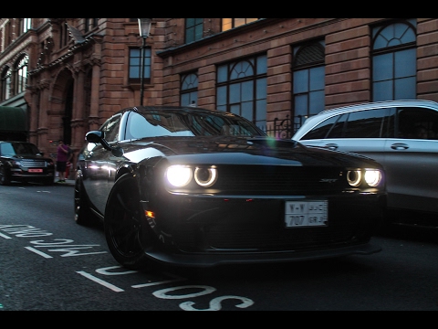Dodge Challenger SRT Hellcat in the streets of London - wheelspin, sound, ...