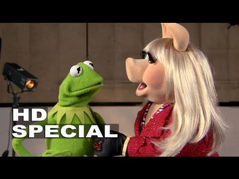 Kermit & Miss Piggy Celebrate the Royal Family's New Boy | ScreenSlam
