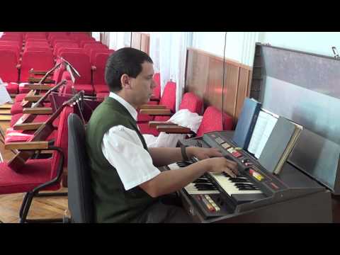 Momento Solene - Organista Bujor Florin Lucian tocando o Órgão Farfisa Commander