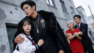 Aus einer steinreichen Familie verstoßen… heute ist sie der Schatz des Milliardärs-CEO!