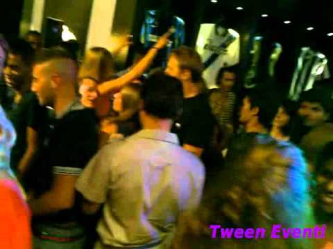 Francesco Latini Dj @ Vogue Fashion's Night Out 15 Sett 2011 - Nike Store.wmv
