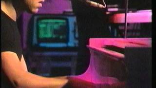Thomas Dolby - I Scare Myself - The Old Grey Whistle Test (1984)