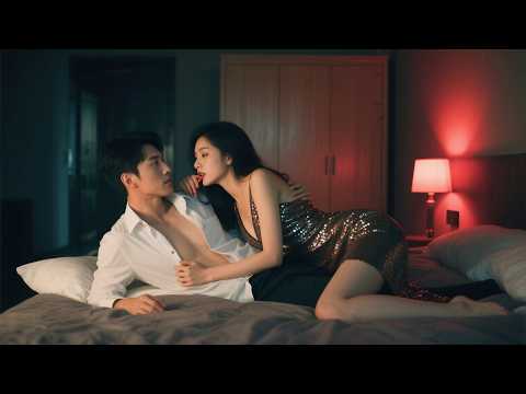 醉酒女孩咬開總裁衣扣那一刻，繃不住了徹底失控，不婚主義的他破戒要當她老公 #Shortplay #English subtitles #Full version #Unedited