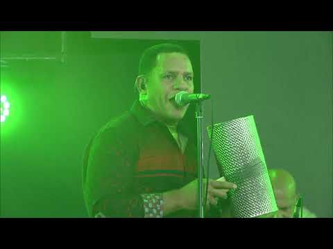 Banda Real - El Hombre Más Guapo (EN VIVO)