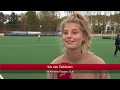 Almeerse Hockeyclub geeft les tijdens lerarenstaking.