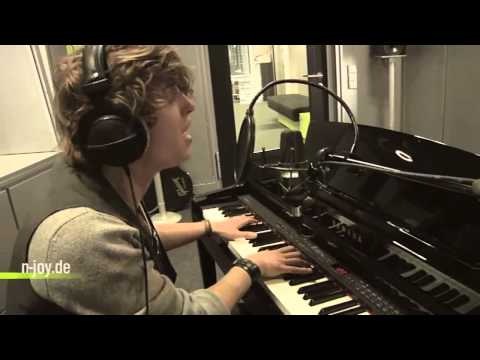 "Mädchen aus Berlin" - Tiemo Hauer - LIVE-Lounge - NJOY - NDR