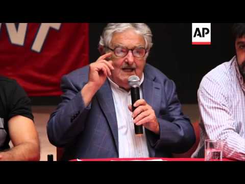 President Mujica and Uruguay defence minister on transfer of 6 prisoners from Guantanamo