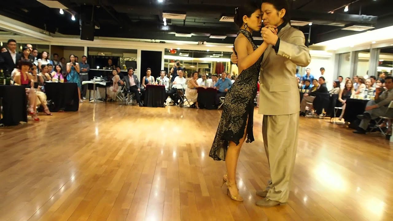 Raymond Chu y Lily Cheng @ 2013 Hong Kong Xtreme Asian milonga , June 2013, 1/2