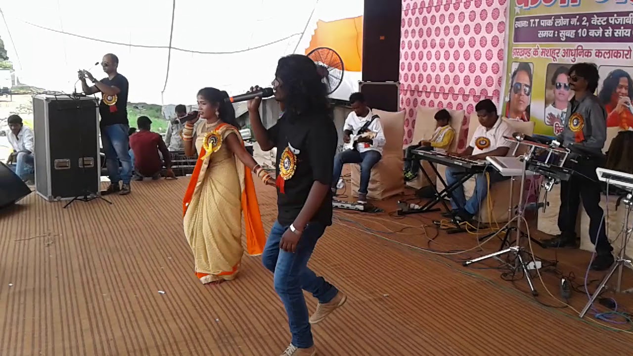 Delhi me stage program karma new 2017 गायक कवि किशन व् रुपा