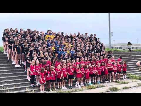 01.09.23 Vorbereitung zum Mannschaftsfoto. Die Handballmannschaften des Berliner TSC Saison 23/24