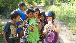 Indonesian Kids Try Snapchat