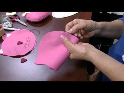 Mulher.com - 13/08/2015 - Porta maternidade gatinha em feltro - Carmen Silvia P1