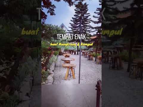 Nongkrong asyik di Cafe 150, tempat yang pas untuk nikmati kopi sambil dikelilingi taman hijau. Siapa yang mau ikut? ☕...