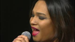 Angel Bonilla Sings Amy Winehouse's Valerie