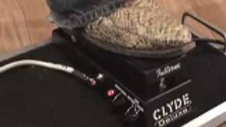 Video thumbnail for Fulltone clyde deluxe wah guitar pedal demo with Gibson Les Paul Historic and Dr Z MAZ 18 combo amp by gearmanndude