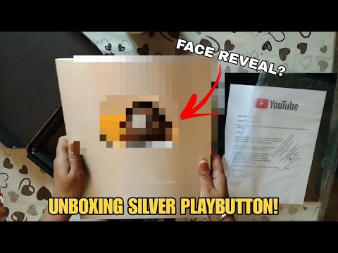 Unboxing My Silver Play Button and Finally Revealing My Face to the World!