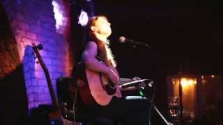 Lucy Zirins - Tearing Me Down, live at Cabin 5150