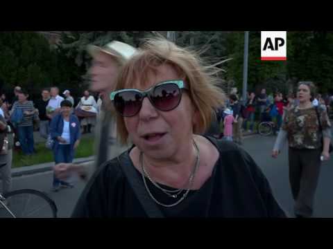 Protest against uni being forced to leave Hungary