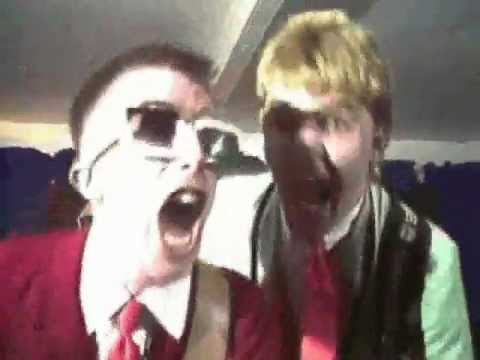 Toy Dolls - She Goes To Finos (We're Mad, Sunderland, UK, 1984)