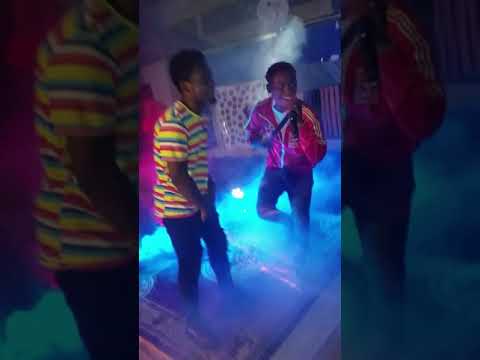 A hot performance from Bhaddez Ranking n this crew @ the Artist Nyt & Jams  at Africana  Pub....