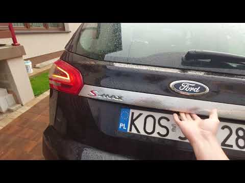 S-max FORD (large) car trunk space.