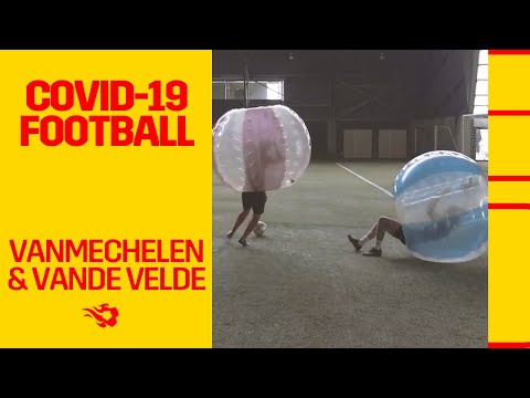 #REDFLAMES | Covid Football with Davinia Vanmechelen & Chloé Vande Velde