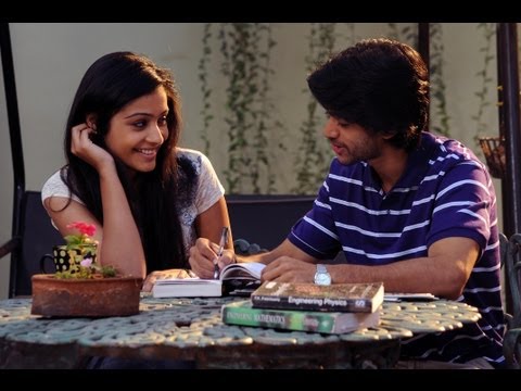 Atu Itu Ooguthu Full Song with Lyrics - Life is Beautiful Movie