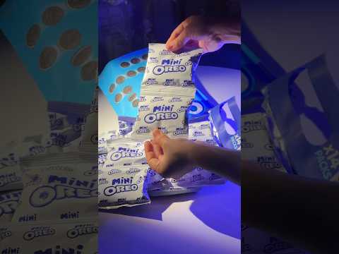 Unpacking OREO mini #asmr #oreocake #misscircle #sweets