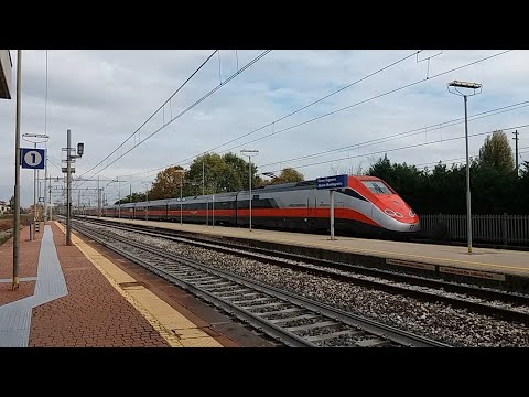 HD - Frecciarossa (FR 9419) Venezia S. Lucia - Napoli C.LE in transito a Terme Euganee A.M.