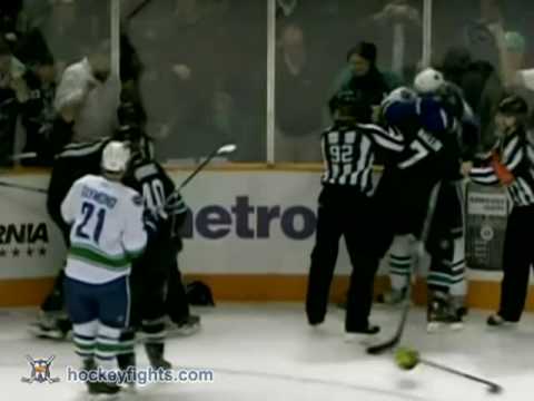 Ryan Kesler vs Niclas Wallin Apr 8, 2010 - Sportsnet feed