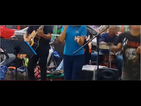 copypaste buskers ,awek cantik dan balak hsome goyang maut-Goyang Inul