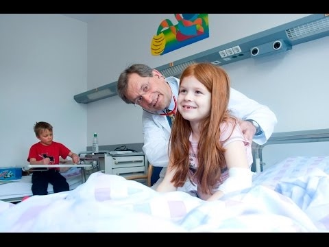 Arbeit in der Kinderklinik Teil 2, Doku (HD)