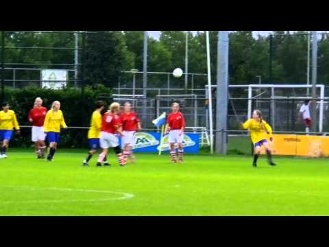 20-9-2011: Internos MA1 - Marjola Girls MA1: 0-4 DSCN0721.MOV