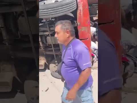 ACCIDENTE EN PÁRRAGA, ARROYO NARANJO, LA HABANA CUBA DONDE NO HUBIERON LESIONADOS NI FALLECIDOS