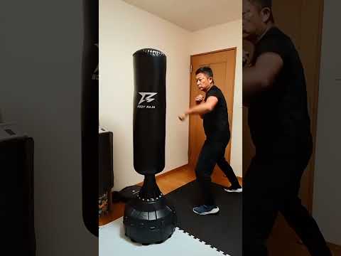 相手を一撃で👊倒す#カーフキック※護身術で使う事がオススメ目的は相手を動けなくする事でそのまま逃げる護身術の実戦でどう動くのか　コンビネーションを反復練習をマネて下さい😊