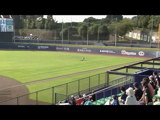 【ファーム】球際の強さ見せた!! ファイターズ・万波 ピッチャーを救うファインプレー!! 2021/9/15 F-M(ファーム)