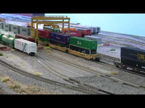 Intermodal - N scale Kato container train Union Pacific (New container yard)