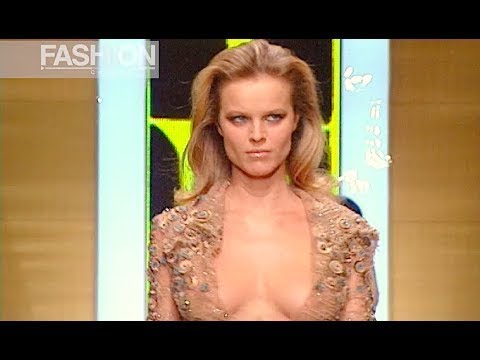 VALENTINO Fall 2002 2003 Paris - Fashion Channel