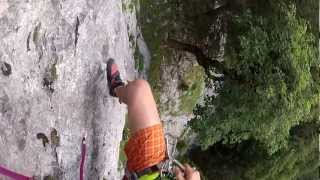 preview picture of video 'Klettern irgendwo am Kofel bei Oberammergau in Bayern - GoPro Hero2'