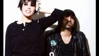 Crystal Castles - Year of Silence (Crystal Castles II)