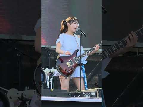 QWER 'BAD HABIT' 시연 직캠 20260524 피크페스티벌