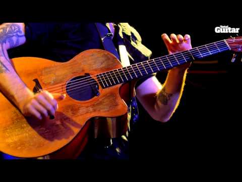 Jon Gomm guest lesson - Fret hand tapping (TG248)