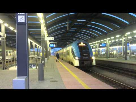 Odjazd pociągu KŚ 44394 ELF 27WEb-002a do Zawiercia odjazd ze stacji Katowice.