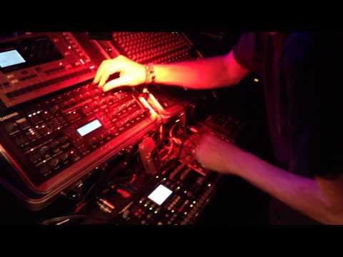 Waktu Loopa   live at odyssee 2014 - hardware live act