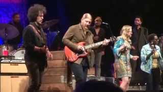 Video thumbnail of "Bring It On Home To Me - Tedeschi Trucks Band - 5/18/2015"