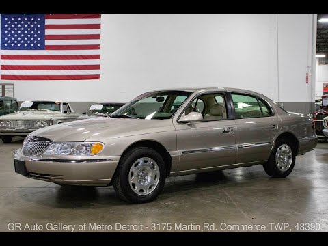 2000 Lincoln Continental (CC-1906428) for sale in Kentwood, Michigan