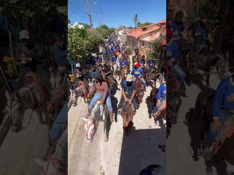 Cavalgada na cidade de morpara Bahia