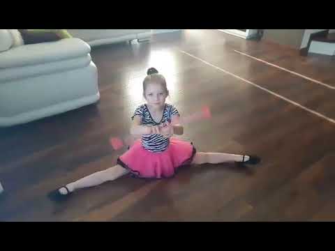 solo baton children - Natalia Nastarowicz - Aleksandrow Lodzki, Poland
