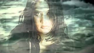 Тихо Несёт Вода (Tikho Nesyot Voda) Lyrics English Translation